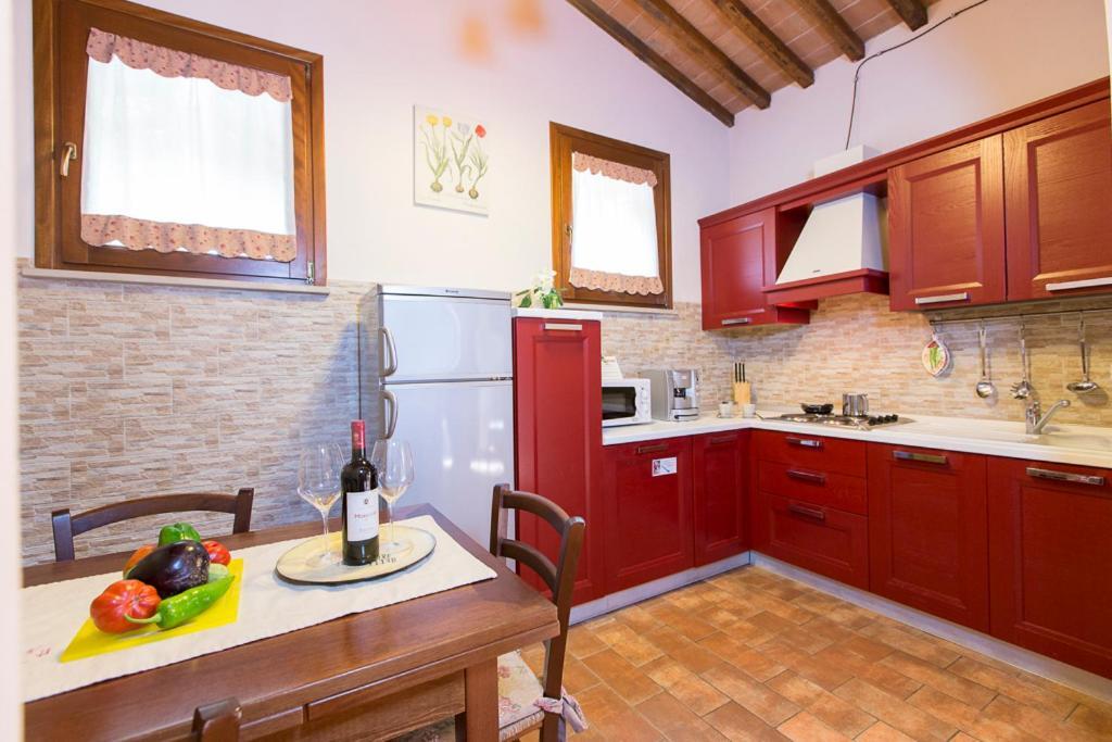 Agriturismo Il Pelago Кастаньєто-Кардуччі Екстер'єр фото